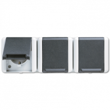 Розетка Schuko трехместная Jung 8230W