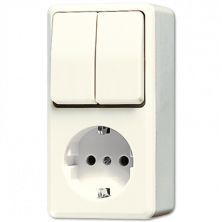 Розетка штепсельная Schuko Jung 675A